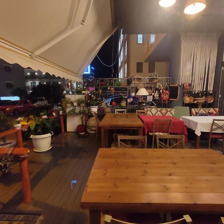 Summer Gate Apartment Sarande Bagian luar foto