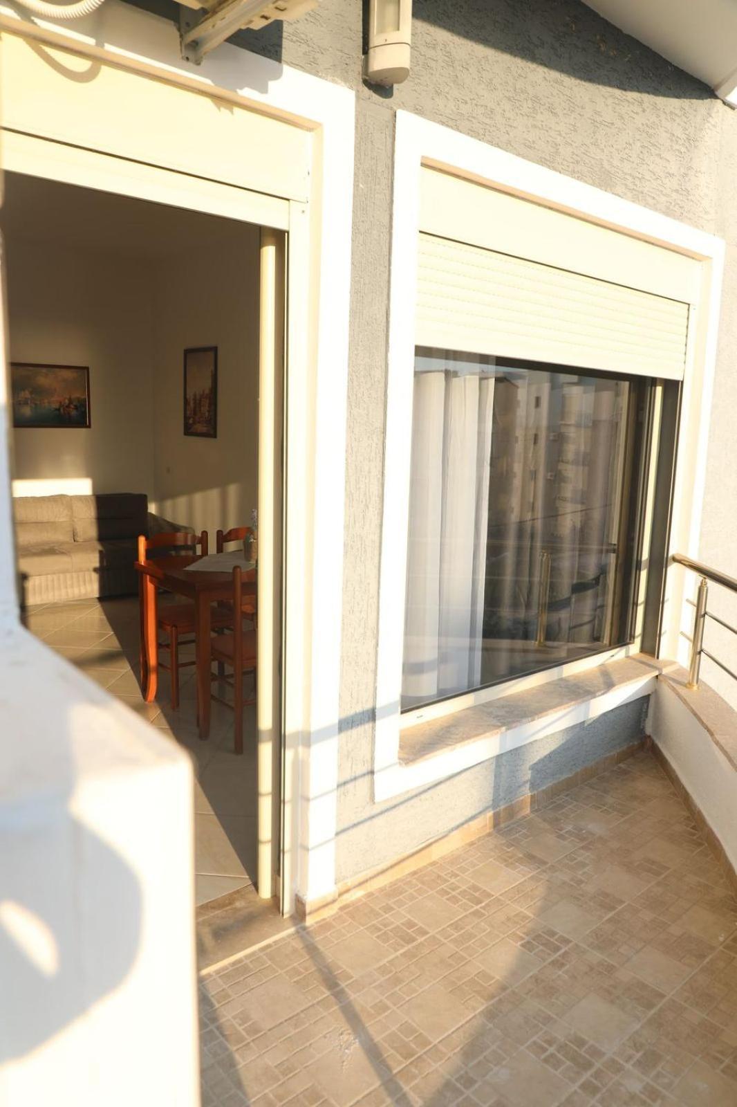 Summer Gate Apartment Sarande Bagian luar foto