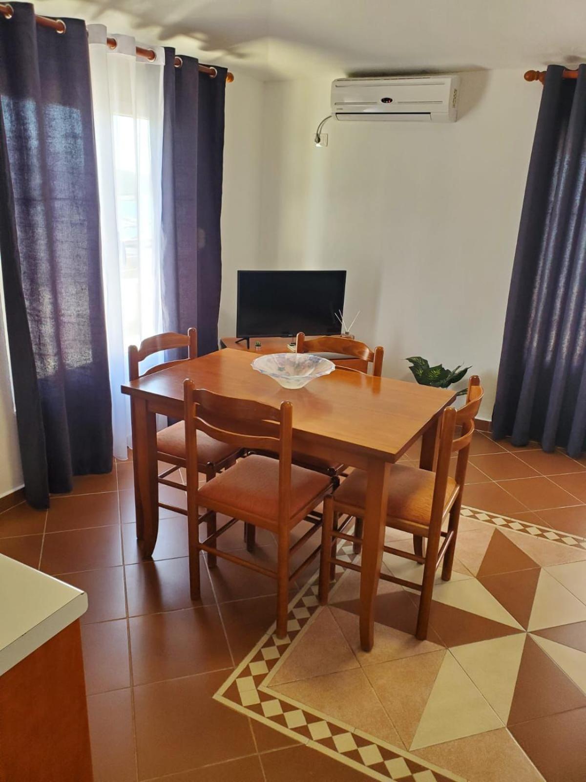 Summer Gate Apartment Sarande Bagian luar foto