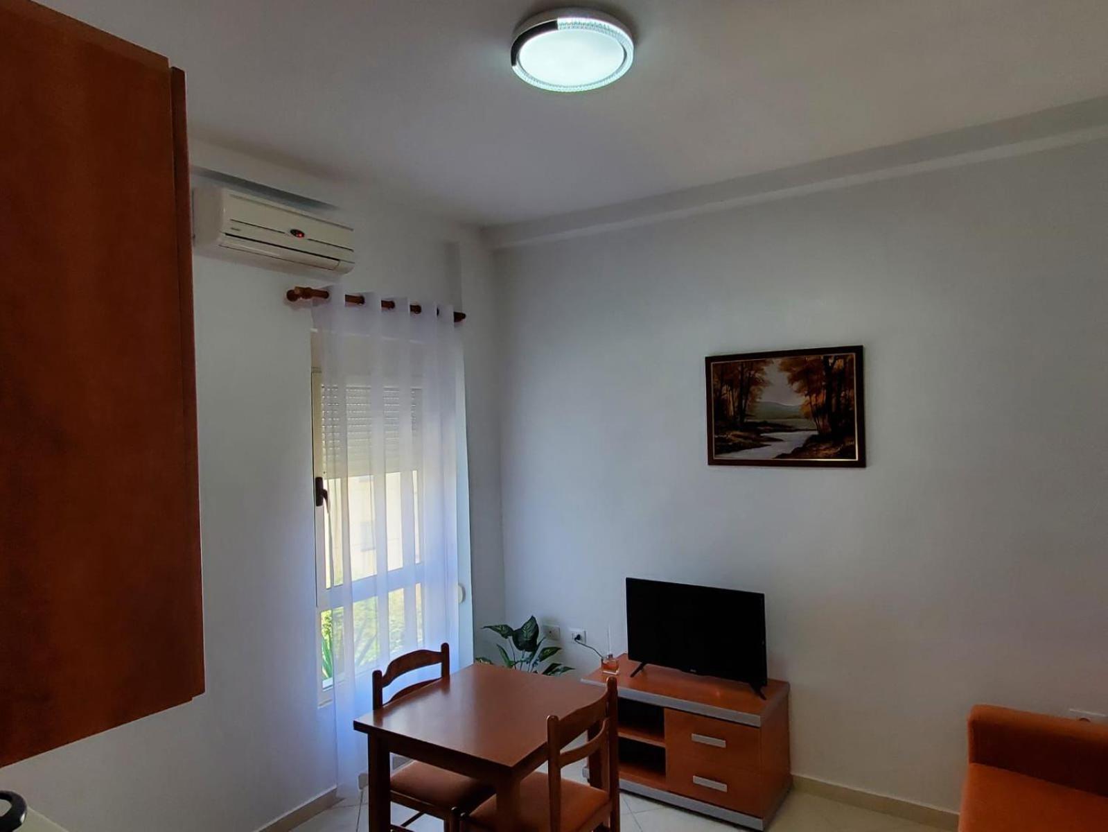 Summer Gate Apartment Sarande Bagian luar foto