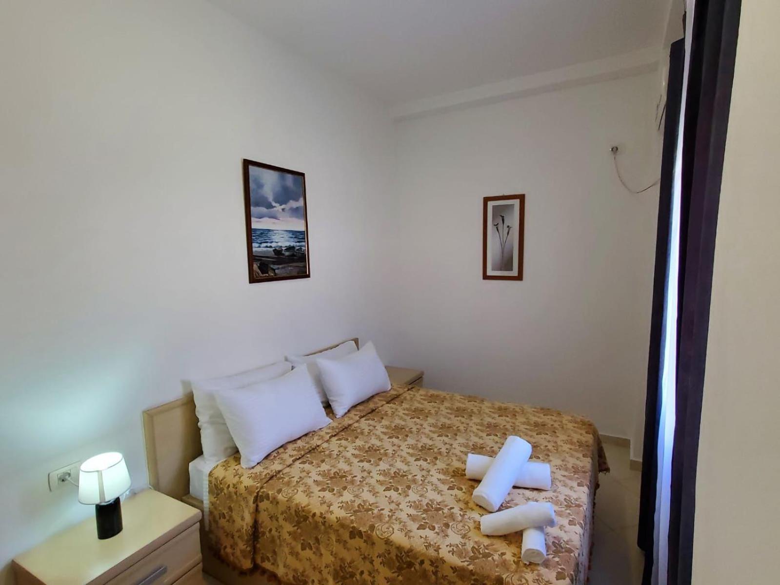 Summer Gate Apartment Sarande Bagian luar foto