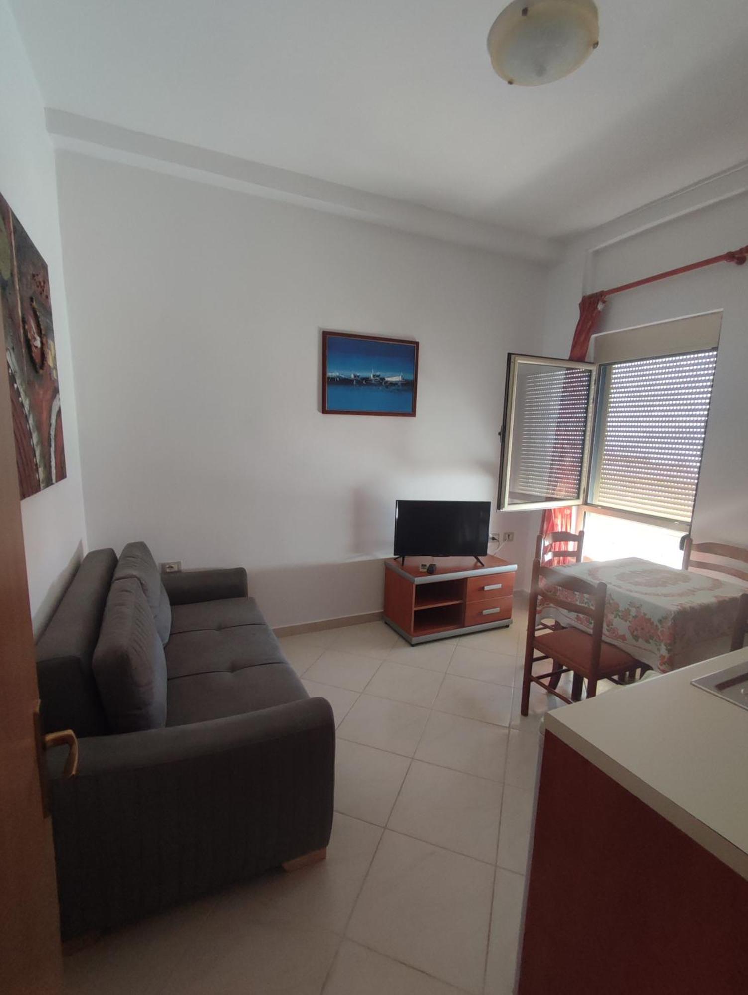 Summer Gate Apartment Sarande Bagian luar foto