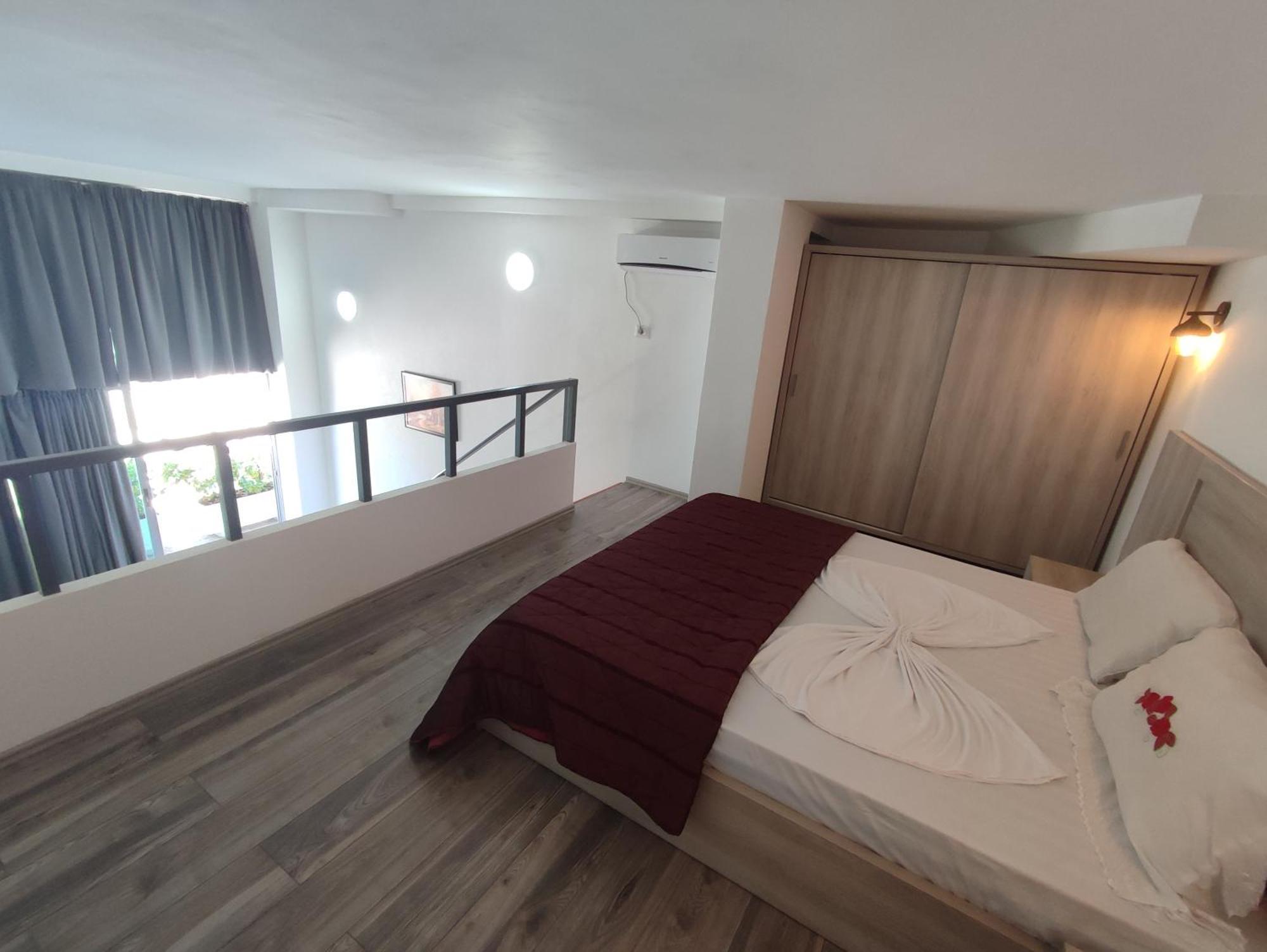 Summer Gate Apartment Sarande Bagian luar foto
