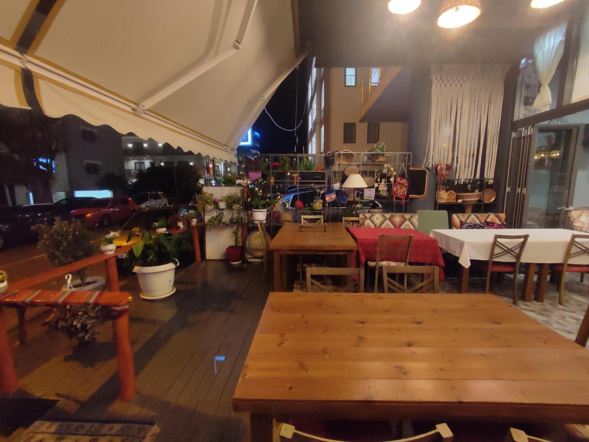 Summer Gate Apartment Sarande Bagian luar foto
